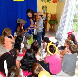 Anniversaire pour enfants à la Réunion David GABRIEL et Sarah Animation pour les spectacles anniversaire pour enfants à la Réunion 974